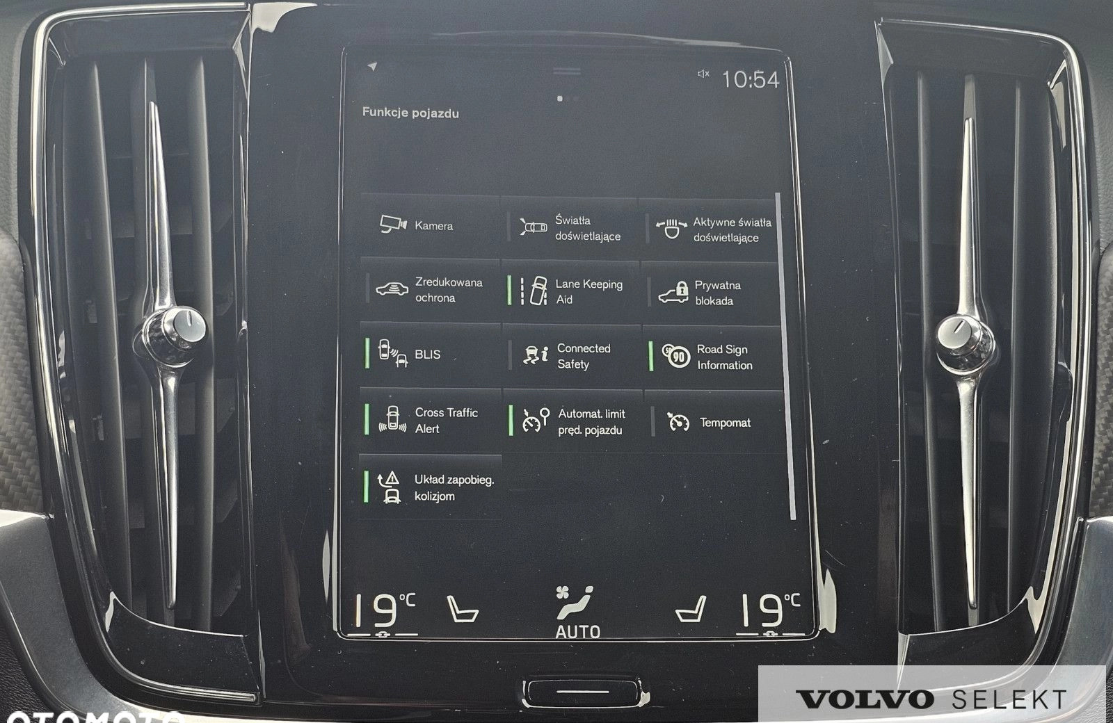 Volvo V90 Cross Country cena 169900 przebieg: 95200, rok produkcji 2018 z Toruń małe 667